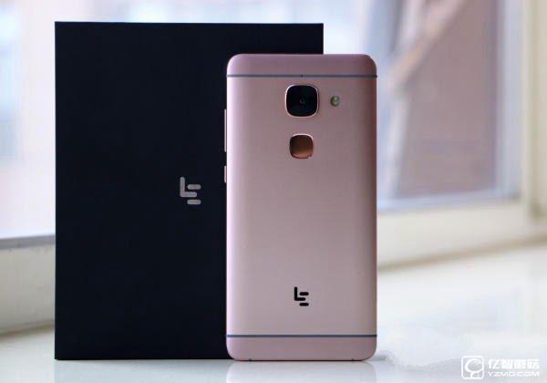 樂Max 2和vivo Xplay5哪個好？vivo Xplay5與樂Max 2區別對比