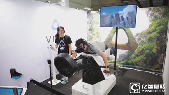 HTC Vive新腦洞：讓你體驗鳥兒飛翔的感覺