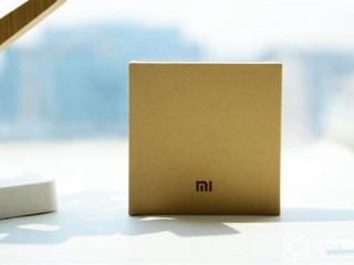 小米手環(huán)2圖賞：超長(zhǎng)待機(jī)+觸控屏