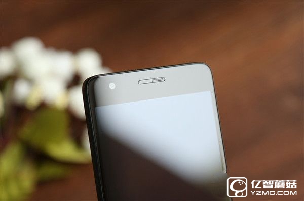 ZUK Z2和榮耀V8哪個好 榮耀V8與ZUK Z2區別對比