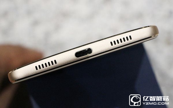 ZUK Z2和榮耀V8哪個好 榮耀V8與ZUK Z2區別對比