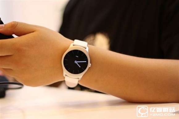 妹子也能戴了！Ticwatch 2現場圖賞：小巧時尚