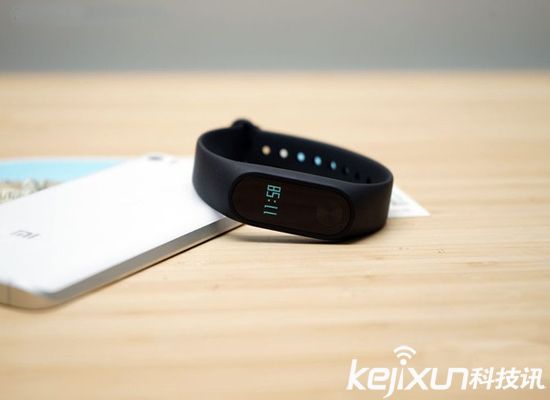 小米手環2暴力拆解:有屏幕才是王道!