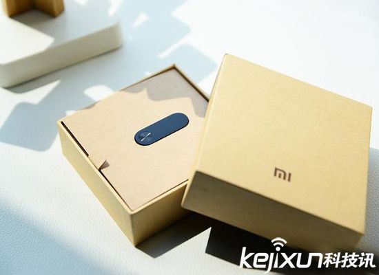 小米手環2真機先睹為快 超長待機 納尼?