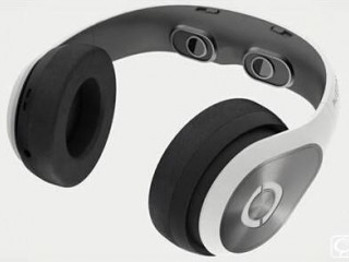 FOVE VR頭盔：支持紅外眼球追蹤技術