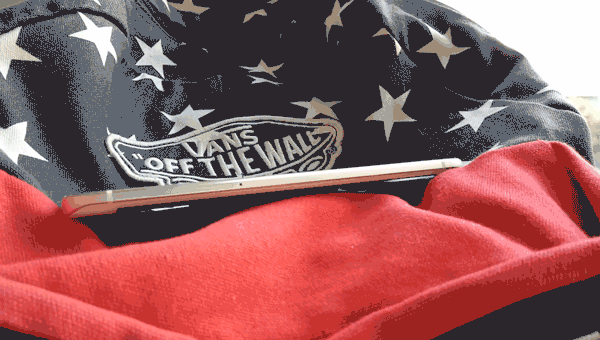 6G內(nèi)存+驍龍820+雙曲面屏!vivo Xplay5旗艦版評(píng)測(cè)