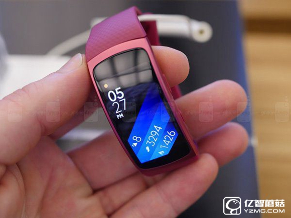 時尚運動范,三星Gear Fit 2/Icon X高清圖賞