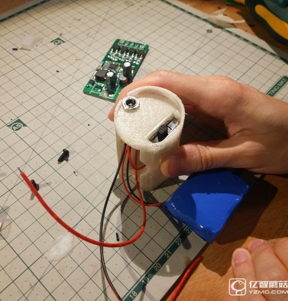 最性感爆乳中國女極客走紅:私照火辣閃瞎眼