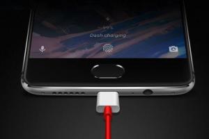 一加3遭電商完整泄露 金屬機(jī)身正面指紋識(shí)別