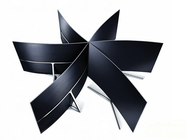 三星量子點電視和VR設備外觀PK