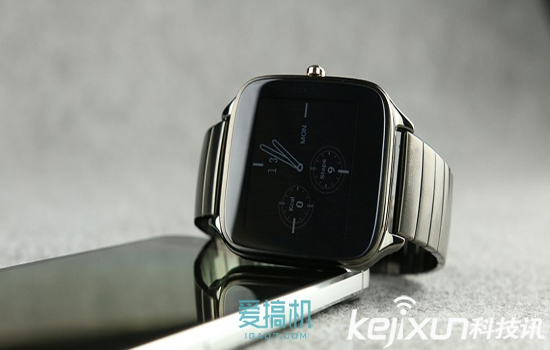 華碩ZenWatch2智能手表開箱評(píng)測(cè) 造型剛勁硬朗