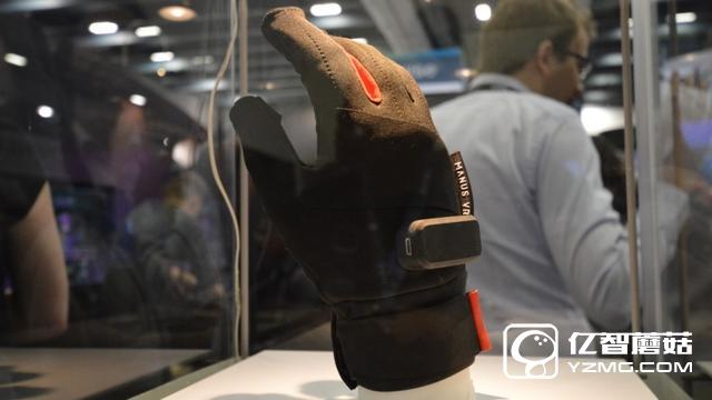 想在VR世界中更愉快的玩耍?來看看這款VR手套