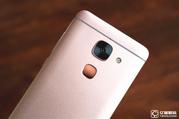 一加手機(jī)3和樂(lè)Max 2哪個(gè)好 樂(lè)Max 2和一加3對(duì)比評(píng)測(cè)