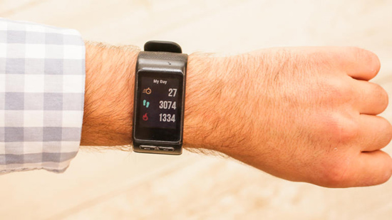 Vivoactive HR外形不搶眼+心率監測準確性差一些