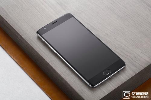 華為榮耀8和一加手機3對比評測1