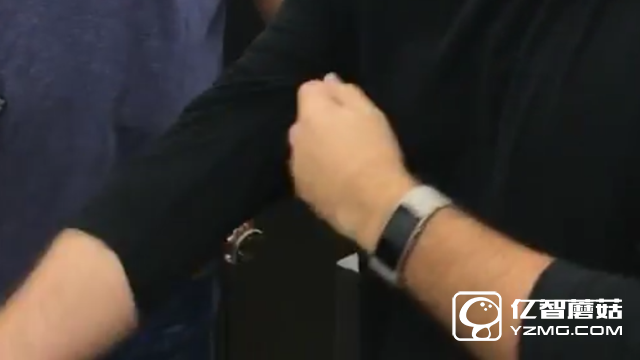 疑似新款微軟Band 2手環泄露 白色版本曝光