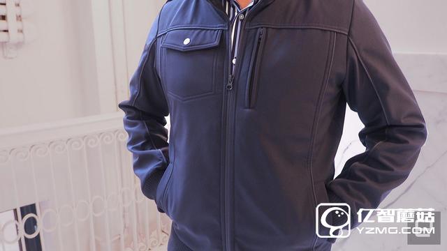 有了這能充電的衣服 媽媽再也不擔(dān)心我手機(jī)沒(méi)電了