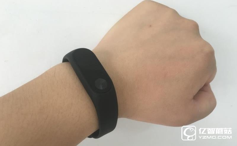 兼顧實(shí)用與逼格—小米手環(huán)2