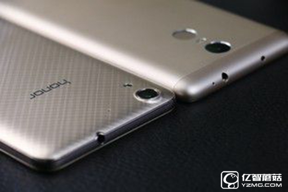 尖phone對決:榮耀5A PK 紅米Note 3(暫不發布)