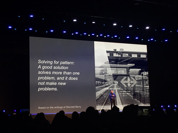 百度用戶體驗部總監演講被喊下臺，是接地氣還是真的太low？