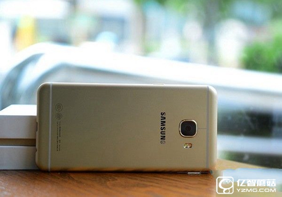 OPPO R9和三星C5哪個好看 外觀對比