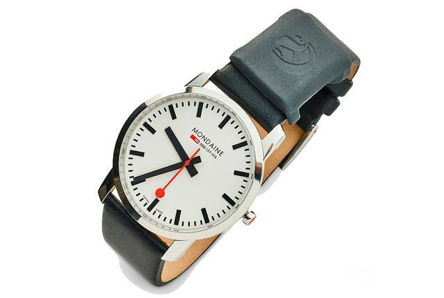 你見過能進(jìn)行移動支付的傳統(tǒng)手表嗎?