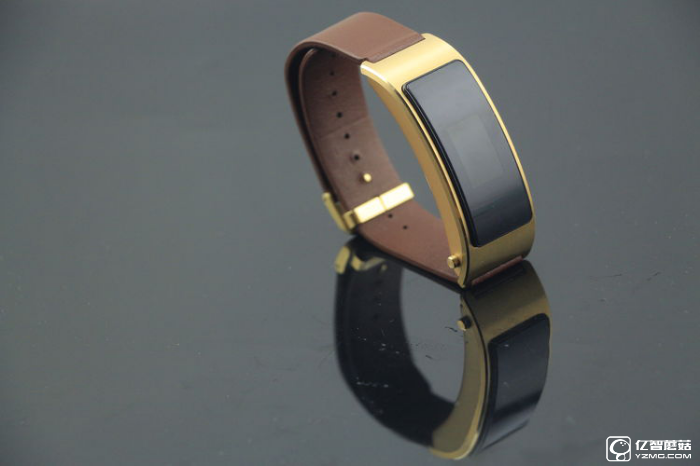 華為手環(huán)B3深度評(píng)測(cè) 甩小米手環(huán)2好多條街