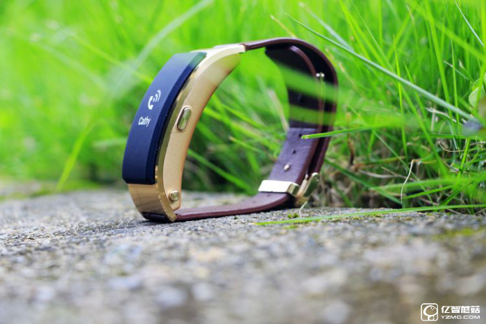 華為手環(huán)B3深度評(píng)測(cè) 甩小米手環(huán)2好多條街