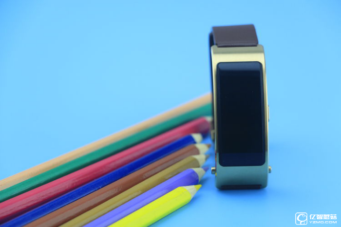 華為手環(huán)B3深度評(píng)測(cè) 甩小米手環(huán)2好多條街