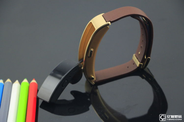 華為手環(huán)B3深度評(píng)測(cè) 甩小米手環(huán)2好多條街