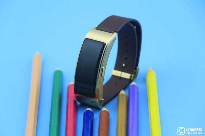 華為手環(huán)B3深度評(píng)測(cè) 甩小米手環(huán)2好多條街
