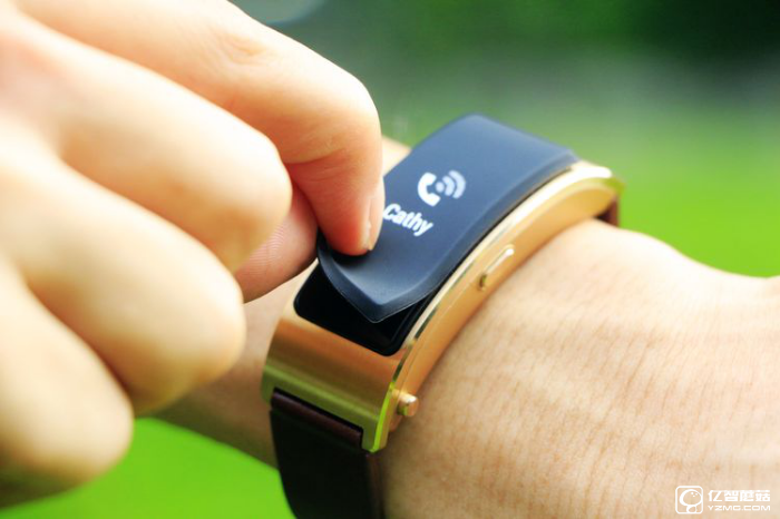 華為手環(huán)B3深度評(píng)測(cè) 甩小米手環(huán)2好多條街