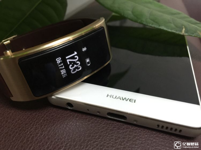 華為手環(huán)B3深度評(píng)測(cè) 甩小米手環(huán)2好多條街