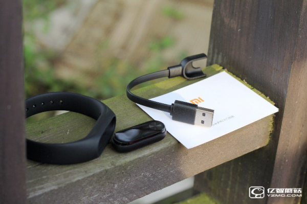 小米手環2和小米手環1哪個好?小米手環1和小米手環2區別對比評測