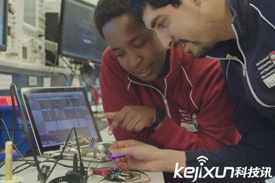 智能穿戴在醫學上的擴展 帕金森癥用智能穿戴緩解