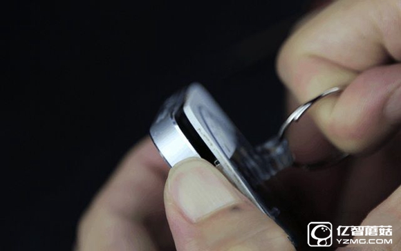 蘋果手機(jī)怎么換電池？iPhone5更換電池圖文教程