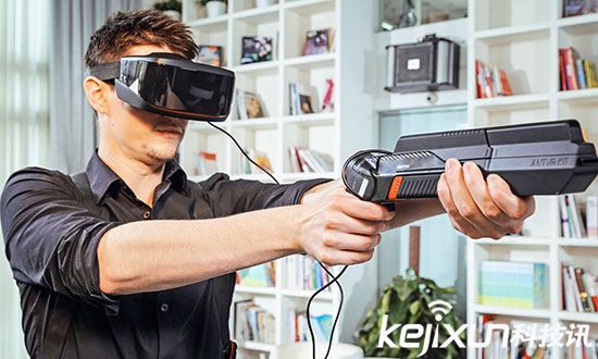 國產高端PC頭顯VR面世 售價還不到HTC一半!