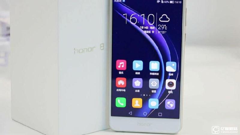 榮耀8上手體驗評測：雙玻璃能否突圍金屬時代?