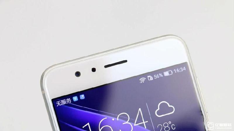 榮耀8上手體驗評測：雙玻璃能否突圍金屬時代?