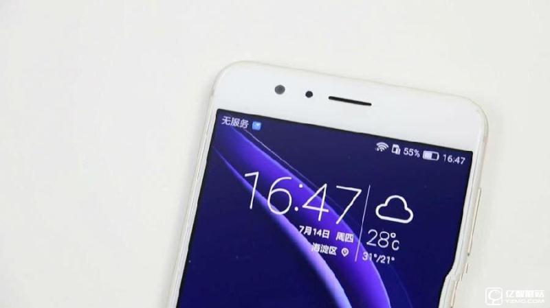 榮耀8上手體驗評測：雙玻璃能否突圍金屬時代?