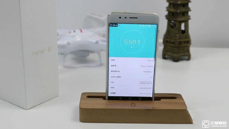 榮耀8上手體驗評測：雙玻璃能否突圍金屬時代?