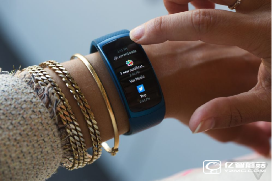 三星Gear Fit 2手環深度評測:1200元人民幣的價格 堪稱智能手環之巔