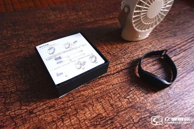 bong 3 HR智能手環首發開箱評測 169的價格和小米手環2比怎樣?