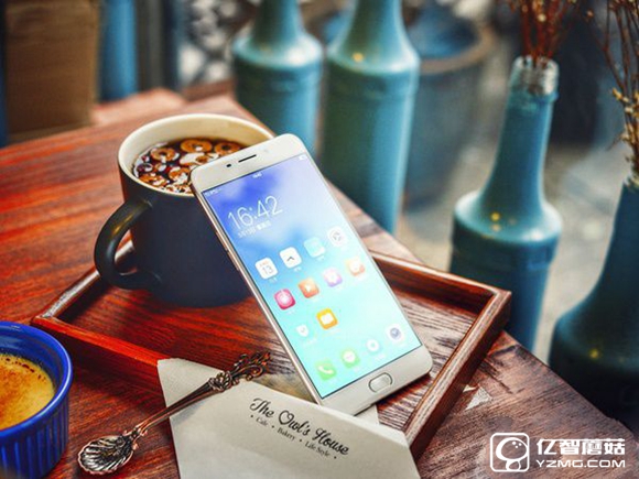 2016年最好看的手機有哪些?暑期必換熱門手機推薦