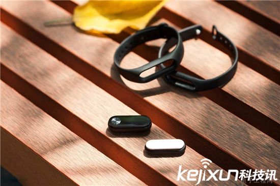 小米手環2下就能買到！ 但現貨仍不足