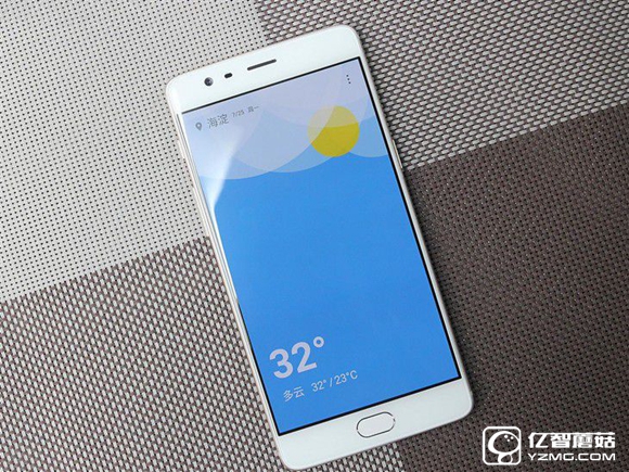 八月購機(jī)必看 近期線上熱銷機(jī)型盤點(diǎn) 