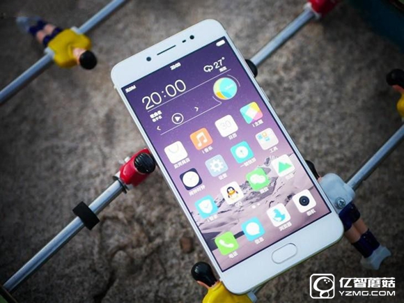 八月購機(jī)必看 近期線上熱銷機(jī)型盤點(diǎn) 