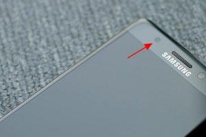 三星Note7虹膜識(shí)別引爆手機(jī)市場(chǎng) 取代指紋識(shí)別為時(shí)尚早