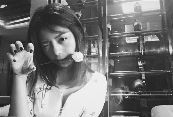 魅族8月10日魅藍E發布會嘉賓揭曉：才女身材傲人