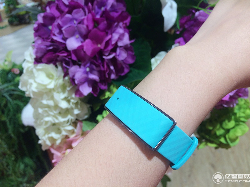 華為榮耀暢玩手環A1實物評測+高清圖賞 能夠紫外線監測我會告訴你